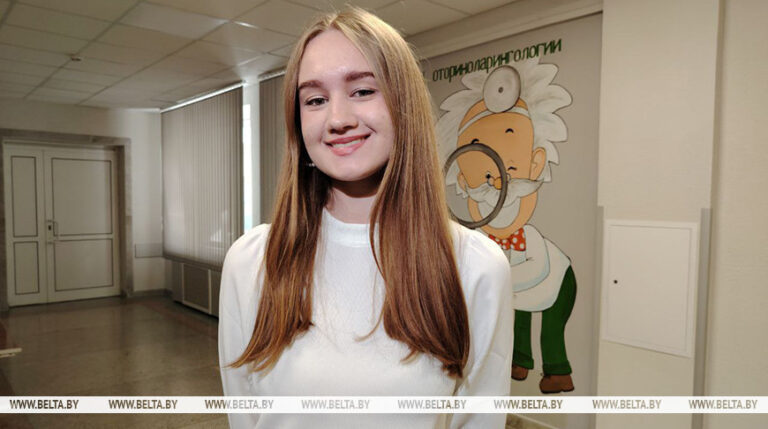 Окончила школу со средним баллом 9,0″. Три истории пациентов после кохлеарной имплантации